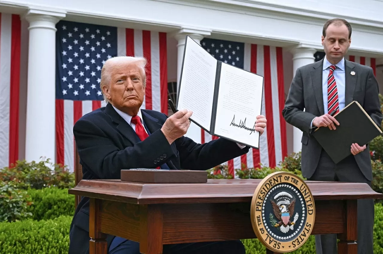 100 ngày nắm quyền của Tổng thống Trump... 100 ngày nắm quyền của Tổng thống Trump...