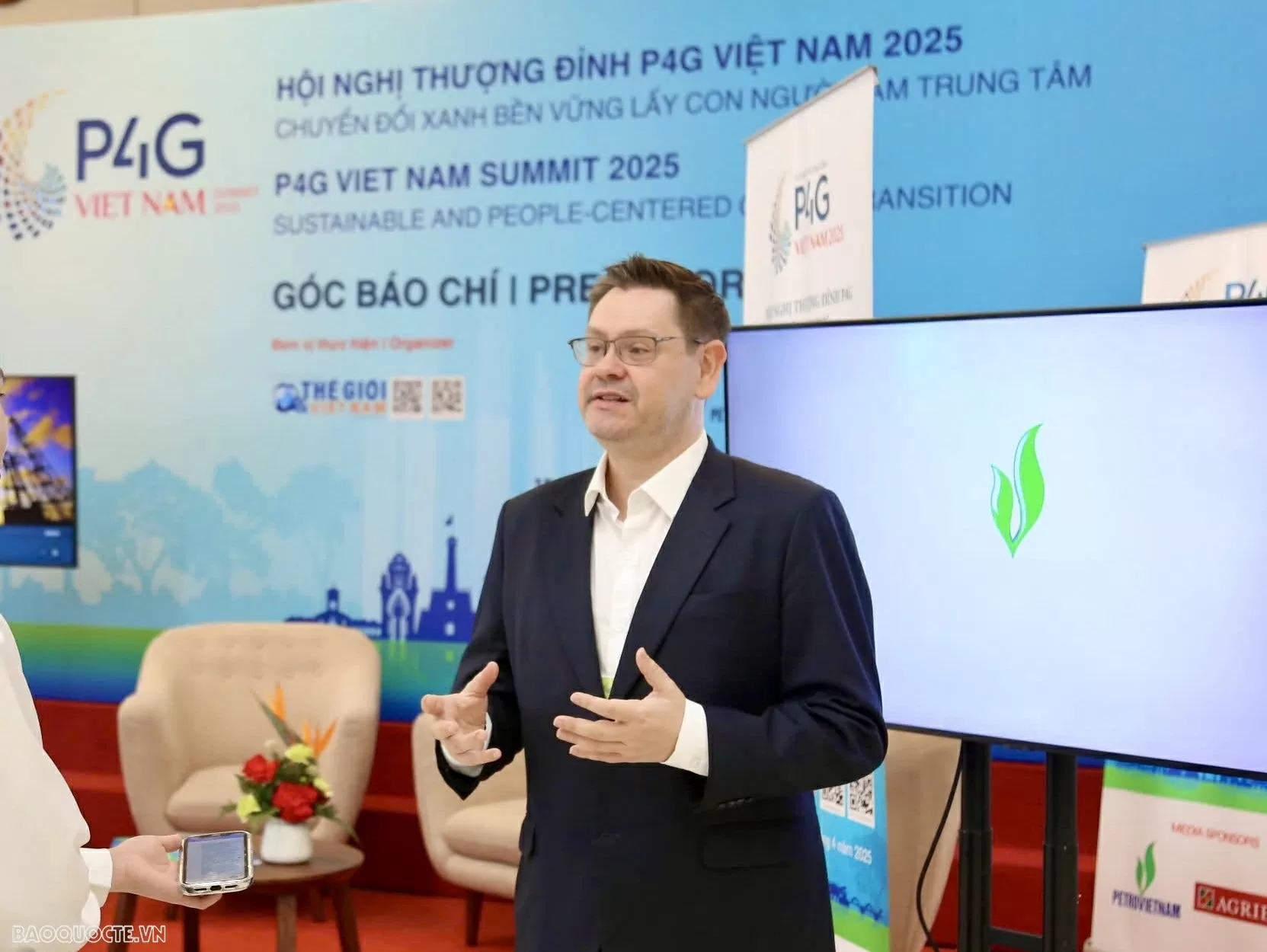 Ông Andrew Fairthorne, Giám đốc điều hành công ty Stride, khẳng định để quá trình chuyển đổi xanh trở thành hiện thực, Việt Nam cần đầu tư mạnh mẽ vào phát triển kỹ năng cho lực lượng lao động trong lĩnh vực năng lượng tái tạo. (Ảnh: Thành Long) Ông Andrew Fairthorne, Giám đốc điều hành công ty Stride, khẳng định để quá trình chuyển đổi xanh trở thành hiện thực, Việt Nam cần đầu tư mạnh mẽ vào phát triển kỹ năng cho lực lượng lao động trong lĩnh vực năng lượng tái tạo. (Ảnh: Thành Long)