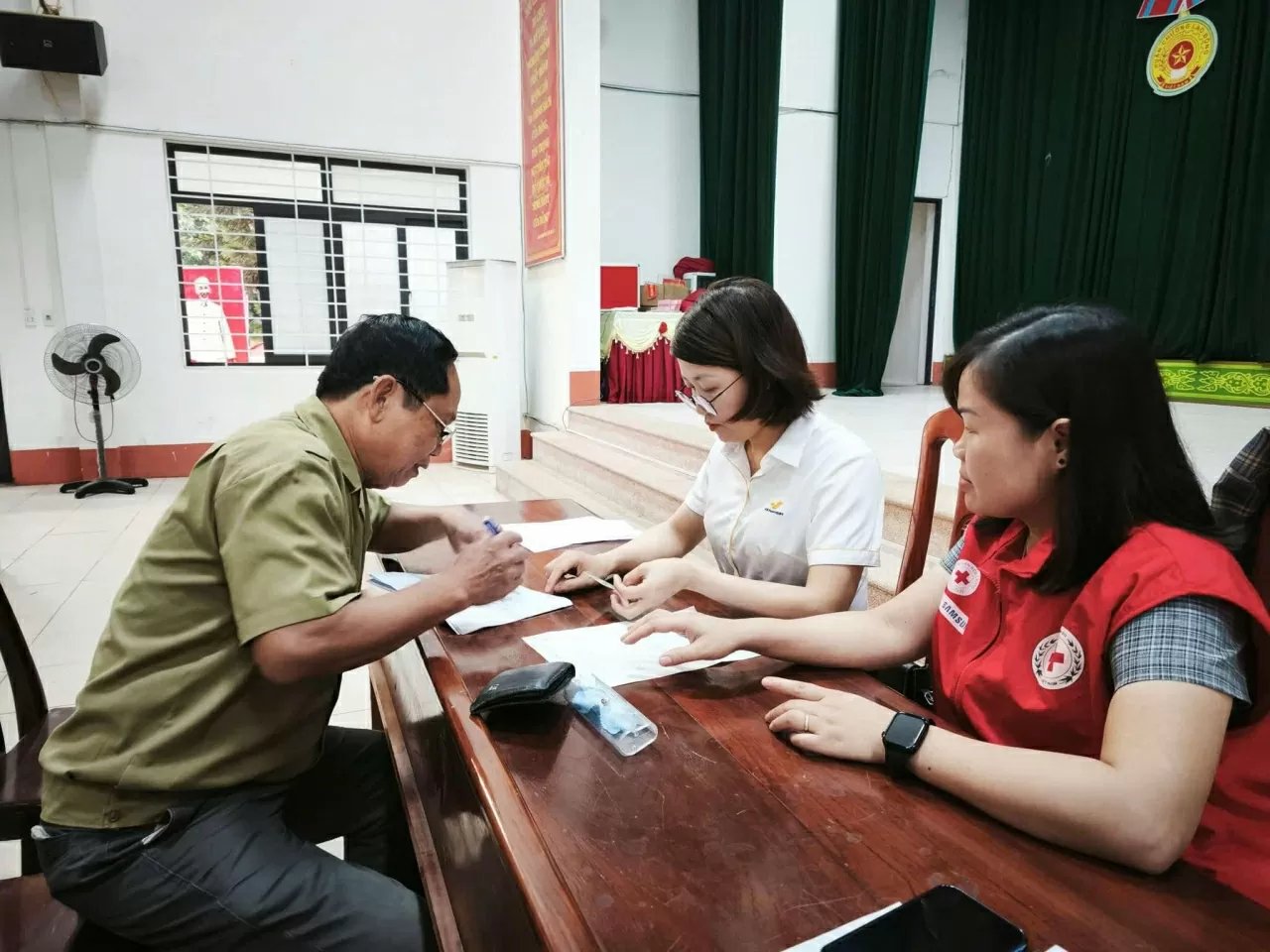 Tiếp sức người dân Thái Nguyên tái thiết cuộc sống sau bão lũ