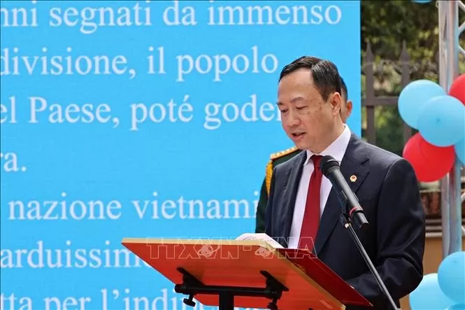 Kỷ niệm 50 năm Ngày Giải phóng miền Nam tại Italy Kỷ niệm 50 năm Ngày Giải phóng miền Nam tại Italy