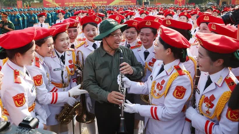 Thủ tướng động viên các lực lượng tham gia diễu binh, diễu hành