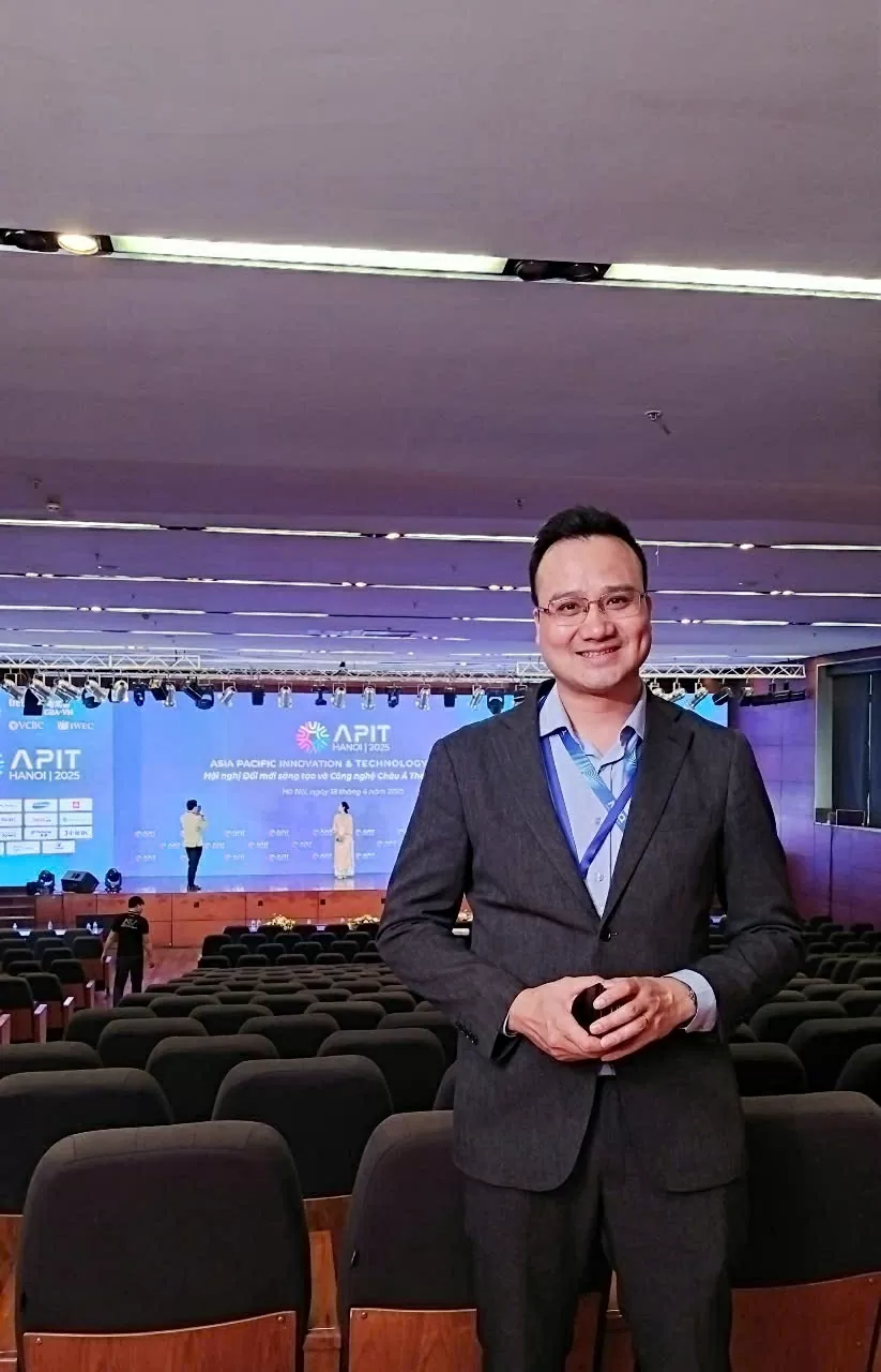 Ông Phạm Thái Sơn, Giám đốc điều hành công ty công nghệ NTQ Solutions Việt Nam trả lời phỏng vấn. (Ảnh: Hải Phương) Ông Phạm Thái Sơn, Giám đốc điều hành công ty công nghệ NTQ Solutions Việt Nam trả lời phỏng vấn. (Ảnh: Hải Phương)