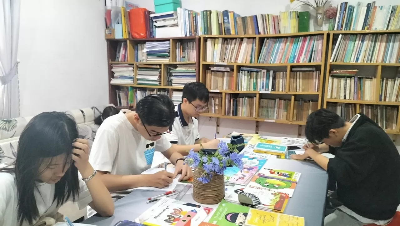 Gieo tình yêu đọc sách cho người trẻ bằng sự kiên trì