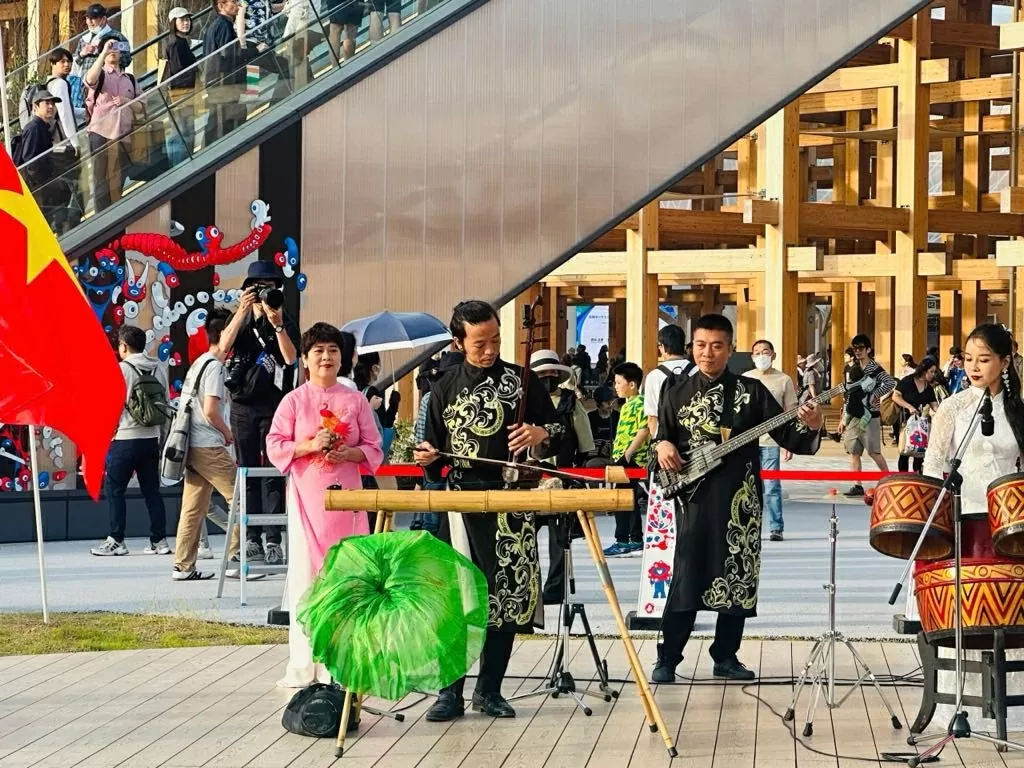 Tinh hoa âm nhạc truyền thống Việt Nam toả sáng tại EXPO 2025 Tinh hoa âm nhạc truyền thống Việt Nam toả sáng tại EXPO 2025