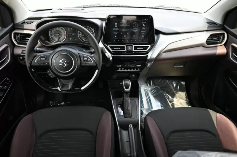 Khoang cabin của Suzuki Fronx được thiết kế theo phong cách trẻ trung Khoang cabin của Suzuki Fronx được thiết kế theo phong cách trẻ trung