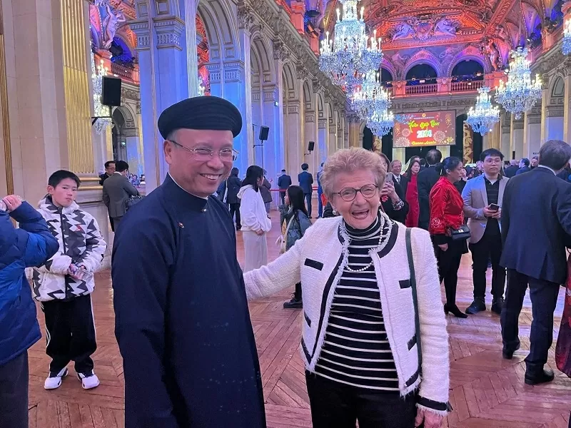 Thượng nghị sĩ Pháp dành tình yêu thuỷ chung cho Việt Nam Thượng nghị sĩ danh dự Pháp dành tình yêu thuỷ chung cho Việt Nam