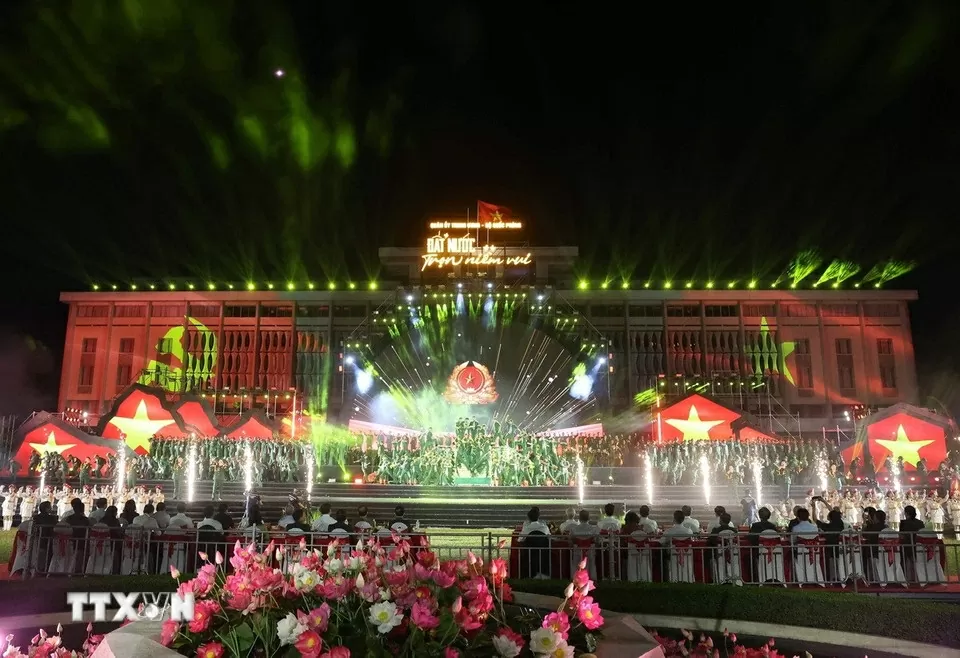 Tổng Bí thư Tô Lâm dự Chương trình nghệ thuật 'Đất nước trọn niềm vui' Tổng Bí thư Tô Lâm dự Chương trình nghệ thuật 'Đất nước trọn niềm vui'