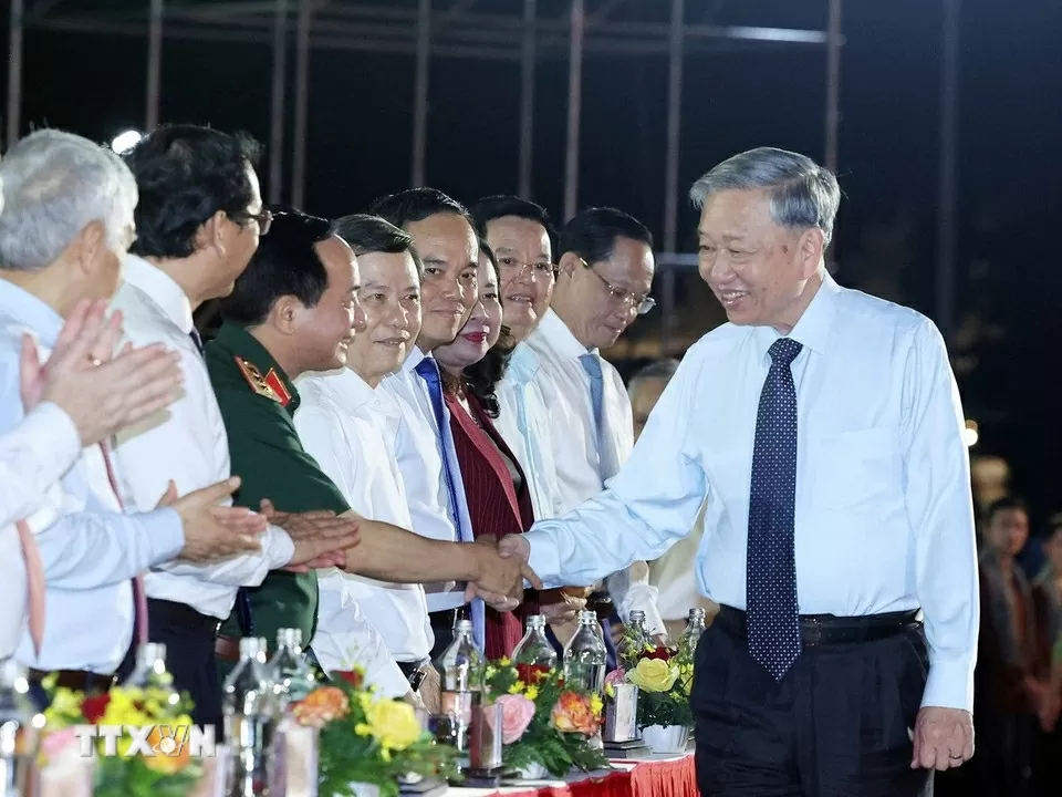 Tổng Bí thư Tô Lâm dự Chương trình nghệ thuật 'Đất nước trọn niềm vui' Tổng Bí thư Tô Lâm dự Chương trình nghệ thuật Đất nước trọn niềm vui