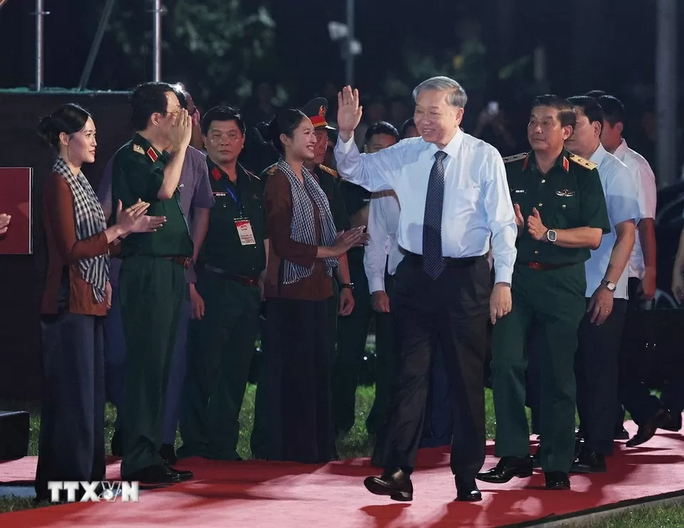 Tổng Bí thư Tô Lâm dự Chương trình nghệ thuật 'Đất nước trọn niềm vui' Tổng Bí thư Tô Lâm dự Chương trình nghệ thuật 'Đất nước trọn niềm vui'