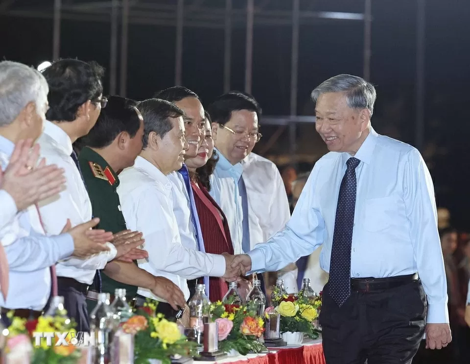 Tổng Bí thư Tô Lâm dự Chương trình nghệ thuật 'Đất nước trọn niềm vui' Tổng Bí thư Tô Lâm dự Chương trình nghệ thuật 'Đất nước trọn niềm vui'