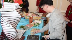 Thói quen đọc sách - Khoảng lặng trong tư duy người trẻ