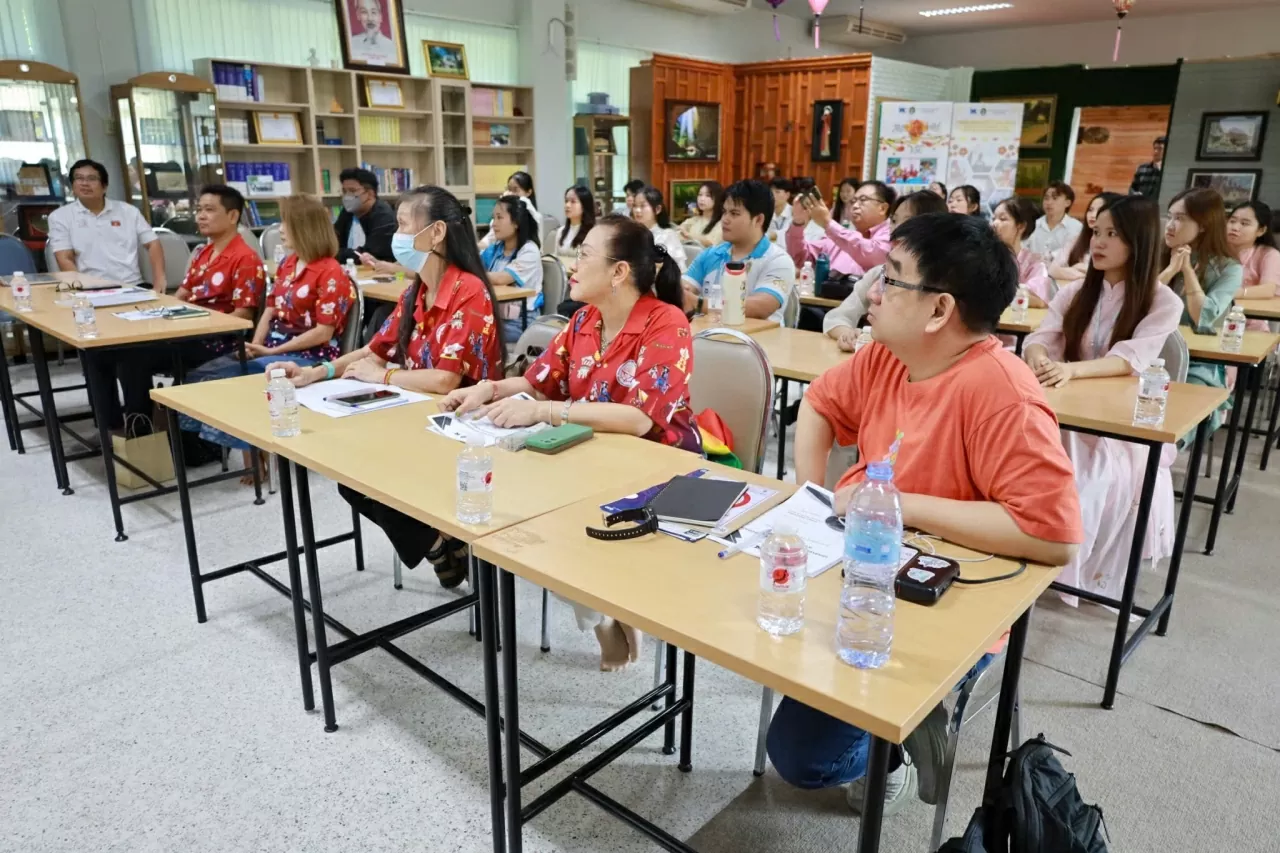 (Nguồn: Trung tâm Việt Nam học) (Nguồn: Trung tâm Việt Nam học)