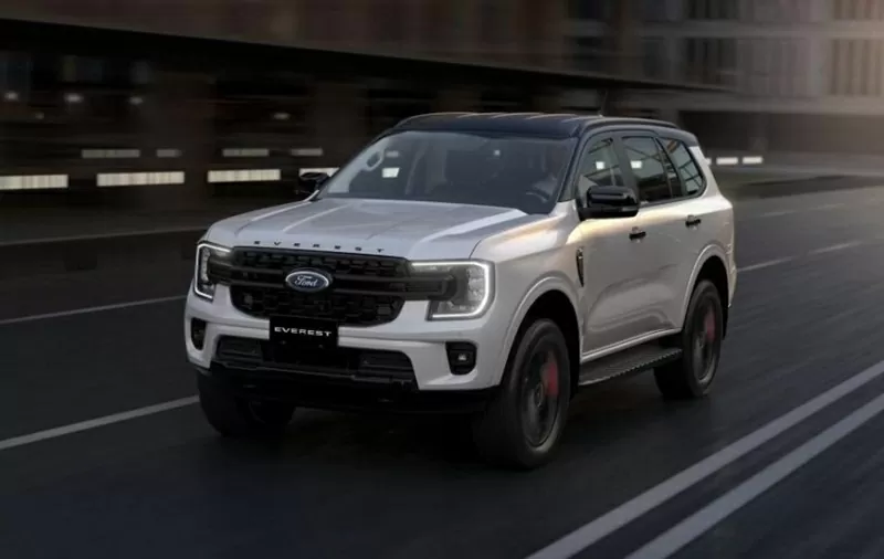 Ford Everest Sport SE sở hữu diện mạo thể thao mạnh mẽ