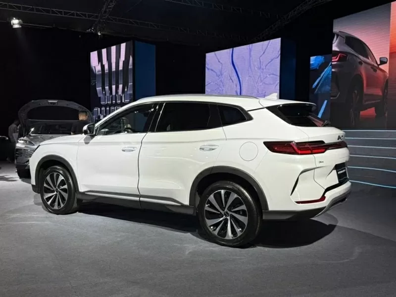 BYD Sealion 6 nổi bật với phong cách thiết kế trẻ trung, hiện đại