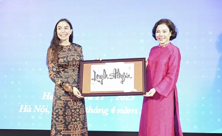 Vun đắp tình hữu nghị Việt Nam-Azerbaijan từ nhịp cầu giáo dục Vun đắp tình hữu nghị Việt Nam-Azerbaijan từ nhịp cầu giáo dục