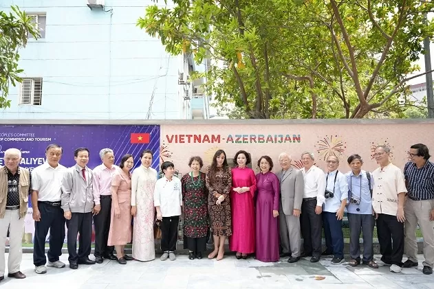 Vun đắp tình hữu nghị Việt Nam-Azerbaijan từ nhịp cầu giáo dục Vun đắp tình hữu nghị Việt Nam-Azerbaijan từ nhịp cầu giáo dục
