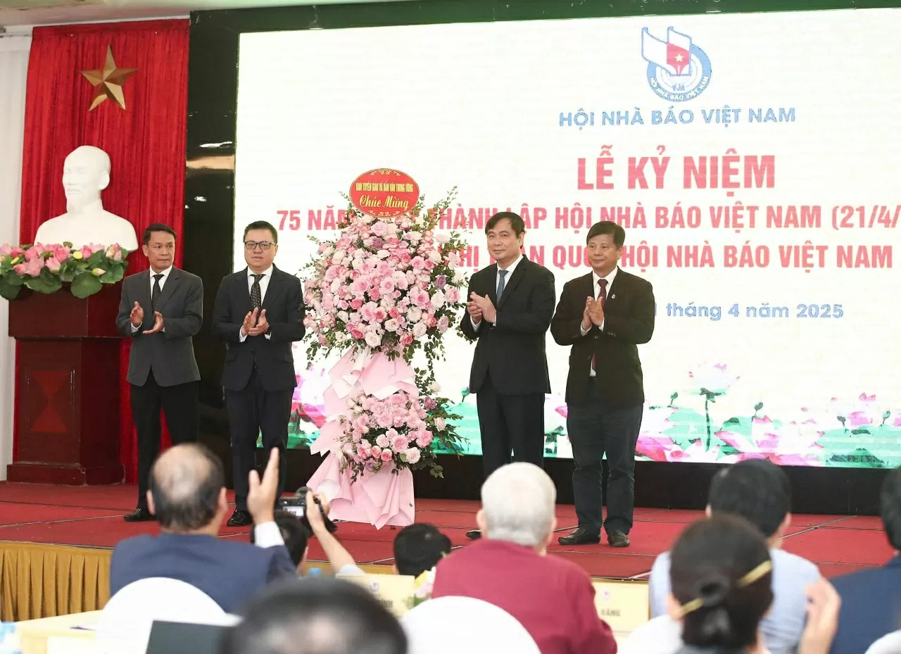 Hội Nhà báo Việt Nam: 75 năm tự hào, vững vàng tiến vào kỷ nguyên mới Hội Nhà báo Việt Nam: 75 năm tự hào, vững vàng tiến vào kỷ nguyên mới