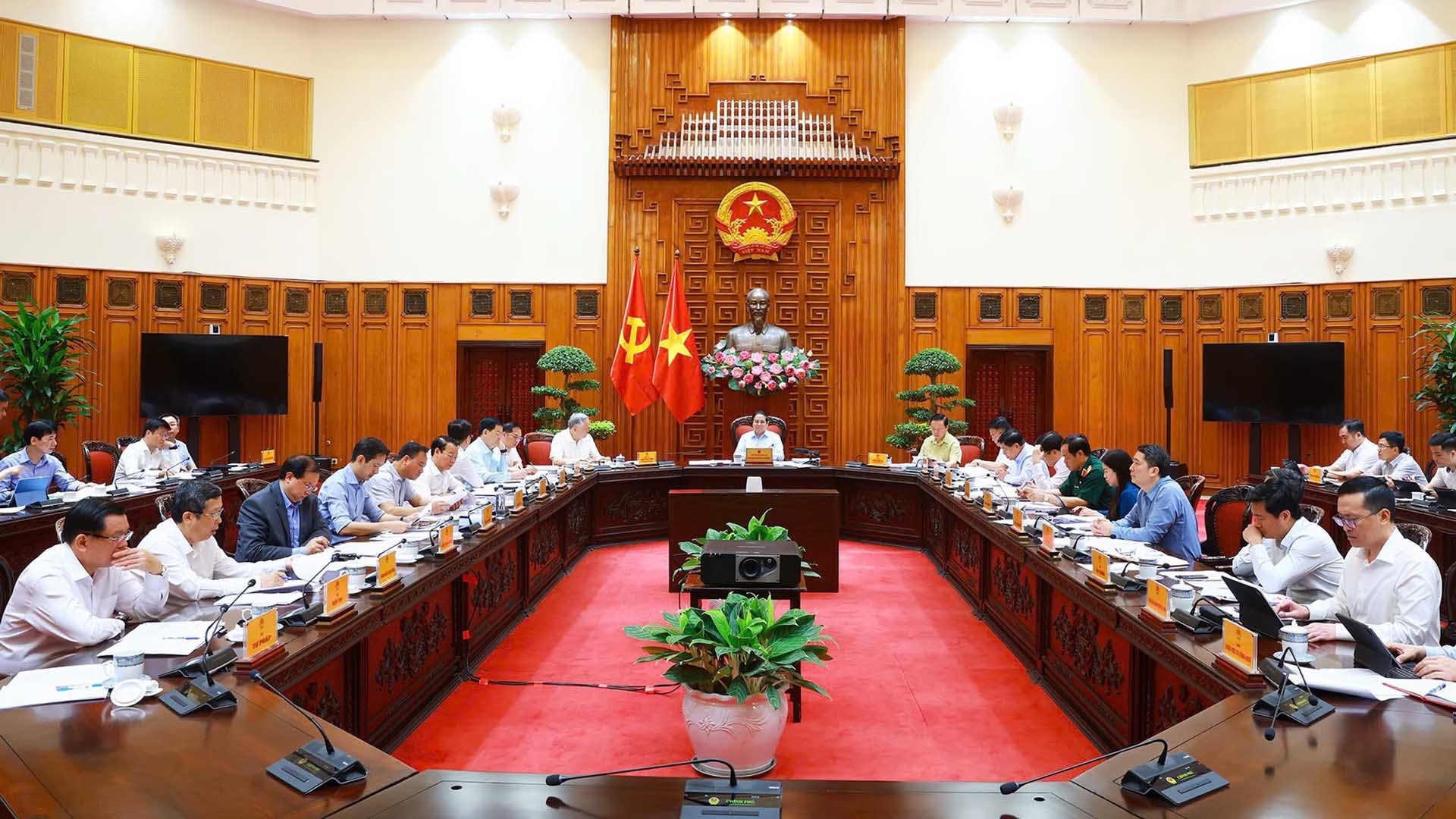 thu tuong chu tri hop thuong truc chinh phu ve thuc day quan he thuong mai cong bang ben vung voi hoa ky