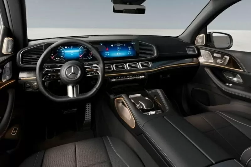 Khoang nội thất của Mercedes-Benz GLS 2025 cũng không có quá nhiều sự khác biệt so với phiên bản trướ