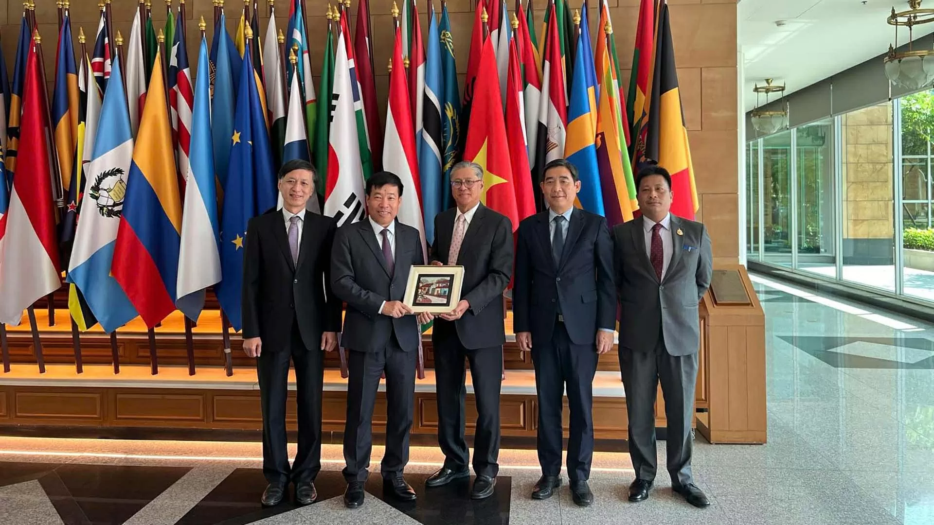 Thứ trưởng Ngoại giao Nguyễn Mạnh Cường thăm làm việc tại Thái Lan Thứ trưởng Ngoại giao Nguyễn Mạnh Cường thăm làm việc tại Thái Lan