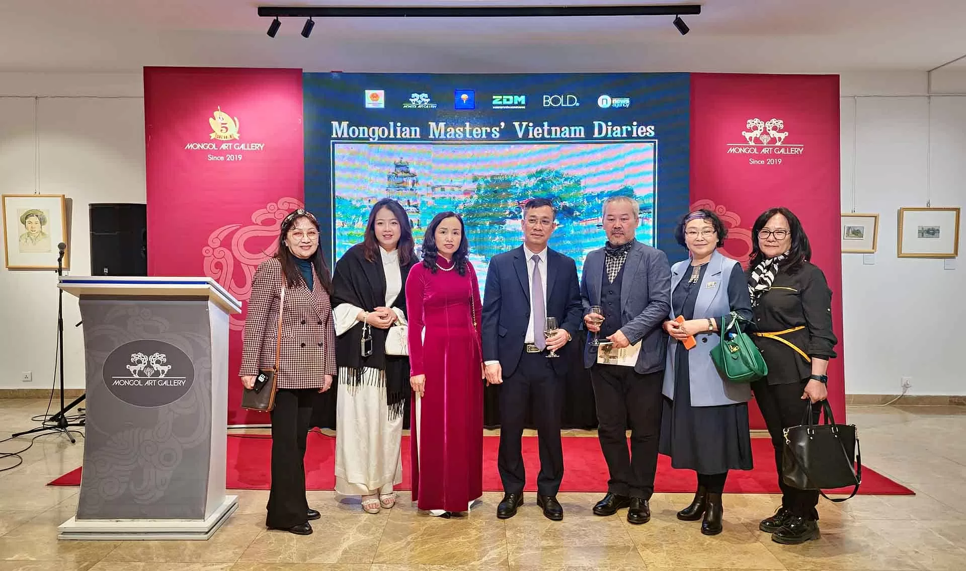 Khai mạc triển lãm Nhật ký Việt Nam qua góc nhìn của các danh họa Mông Cổ Khai mạc triển lãm Nhật ký Việt Nam qua góc nhìn của các danh họa Mông Cổ