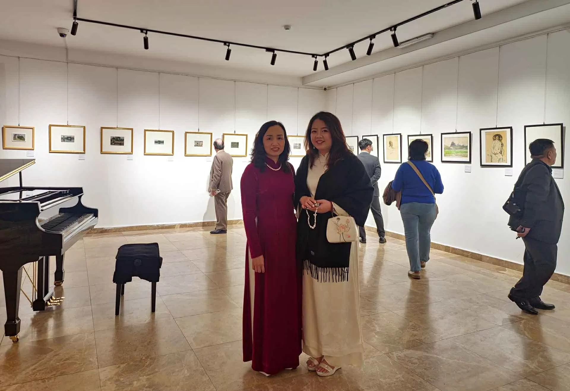 Khai mạc triển lãm Nhật ký Việt Nam qua góc nhìn của các danh họa Mông Cổ