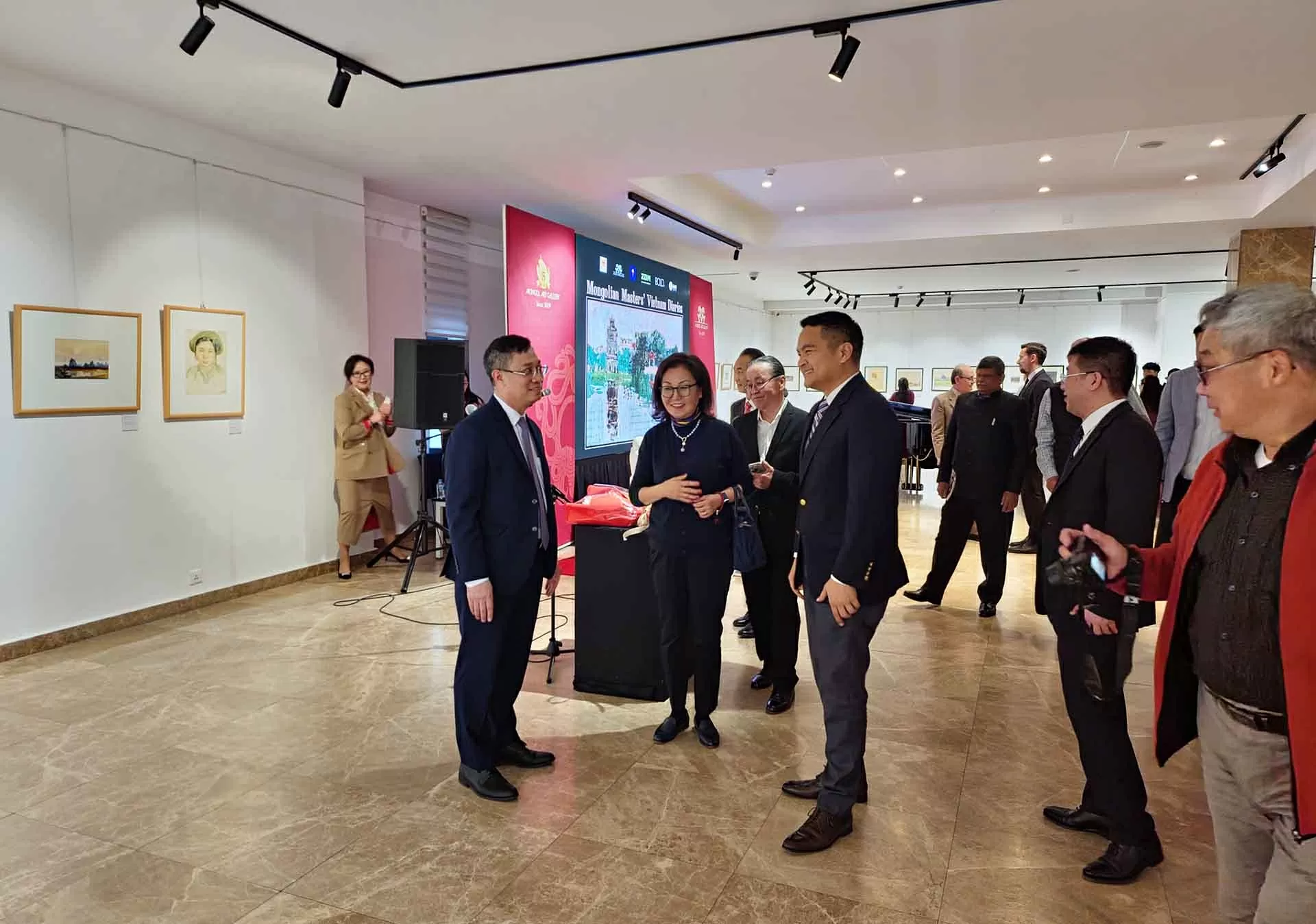 Khai mạc triển lãm Nhật ký Việt Nam qua góc nhìn của các danh họa Mông Cổ