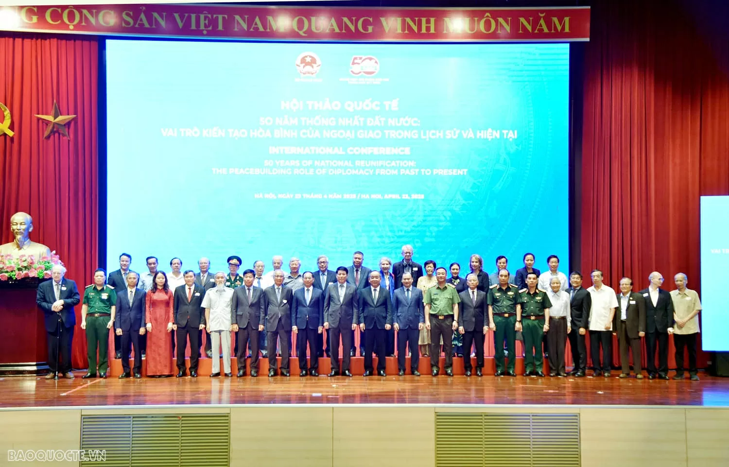 Ngoại giao và vai trò kiến tạo hòa bình trong lịch sử và hiện tại