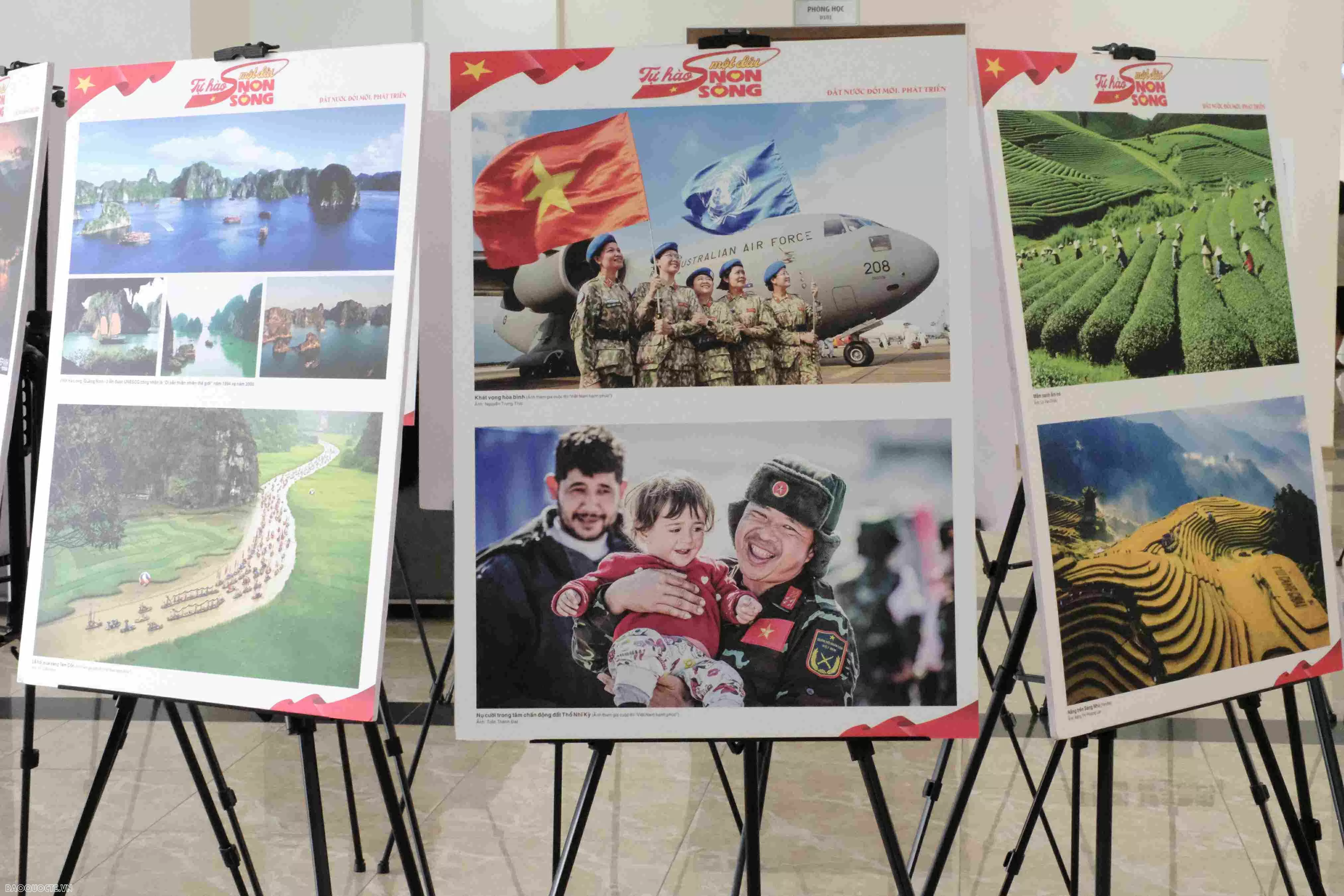 Khai mạc Triển lãm ‘50 năm thống nhất đất nước - Non sông liền một dải’