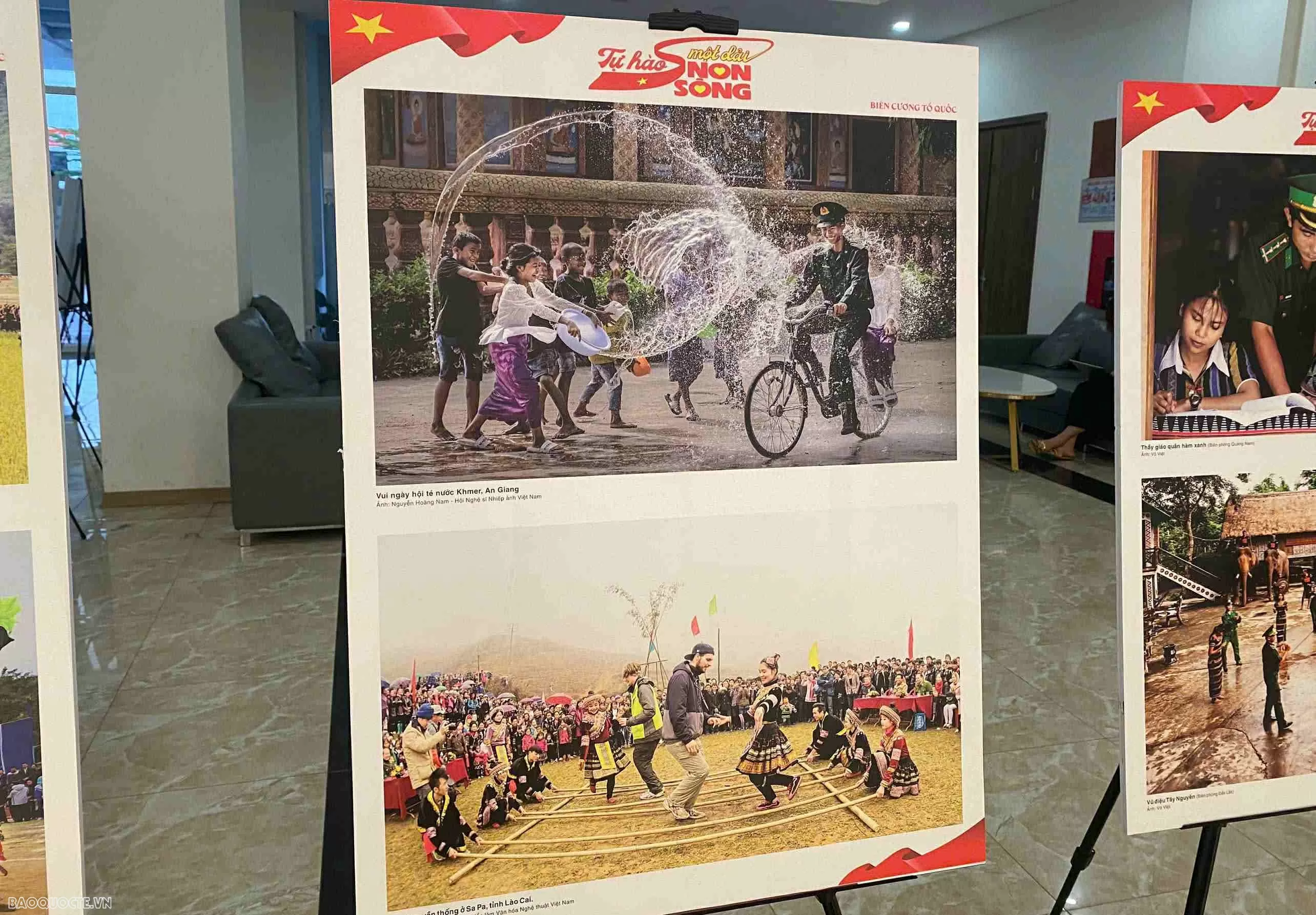 Khai mạc Triển lãm ‘50 năm thống nhất đất nước - Non sông liền một dải’