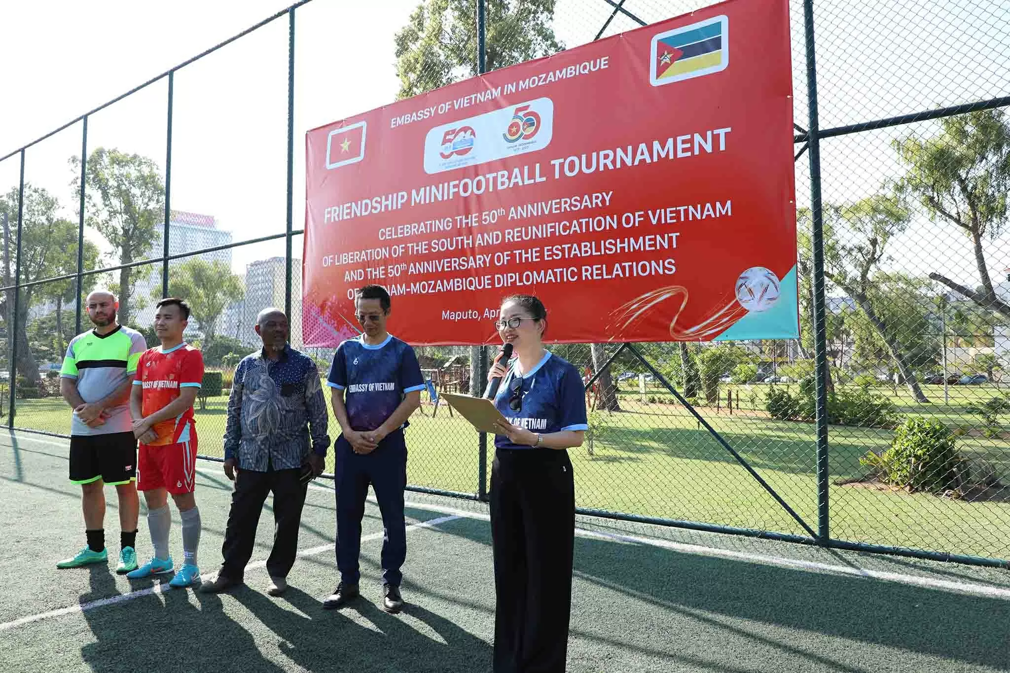 Đại sứ quán Việt Nam tại Mozambique tổ chức Giải bóng đá hữu nghị