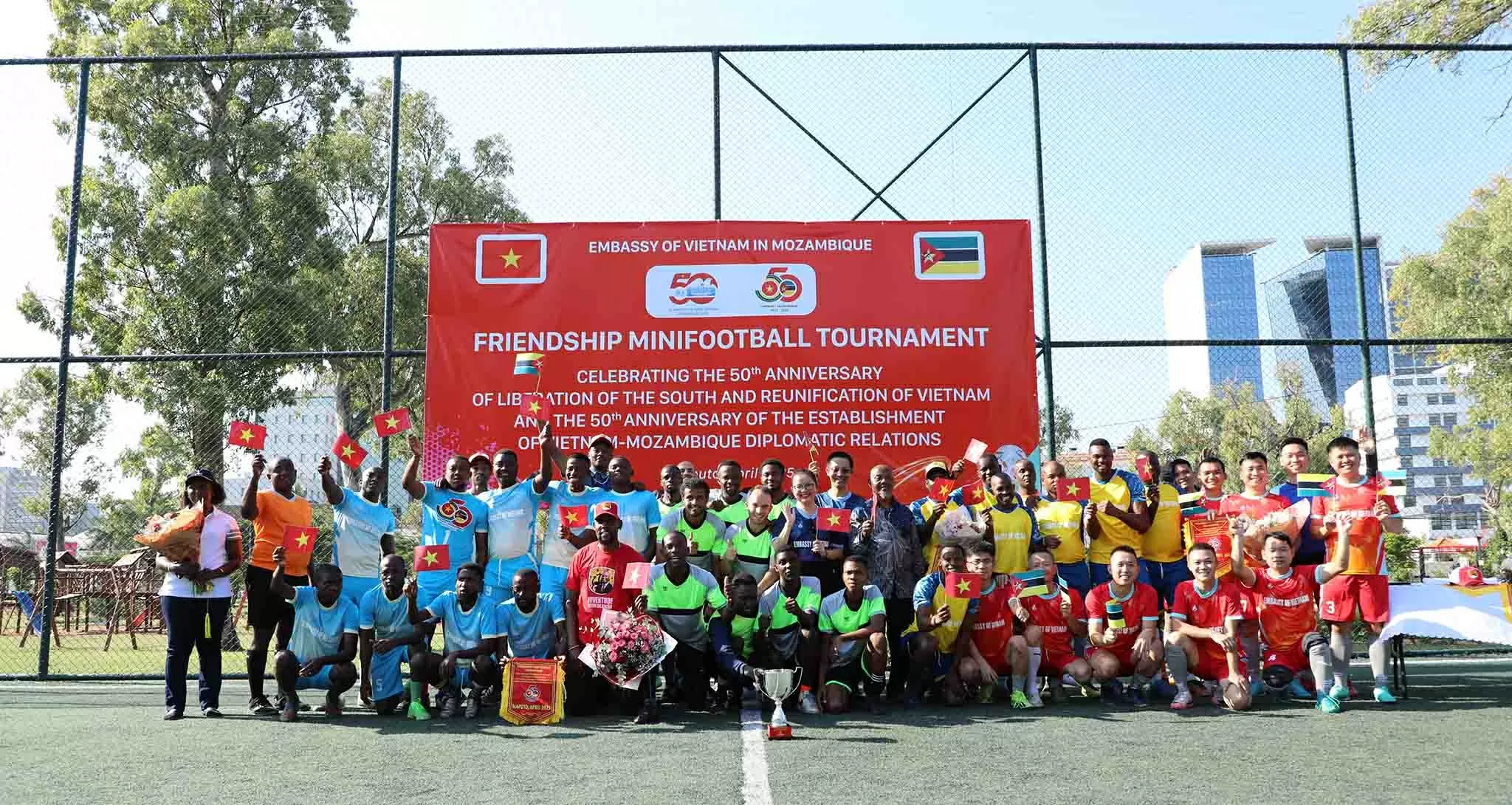 Đại sứ quán Việt Nam tại Mozambique tổ chức Giải bóng đá hữu nghị