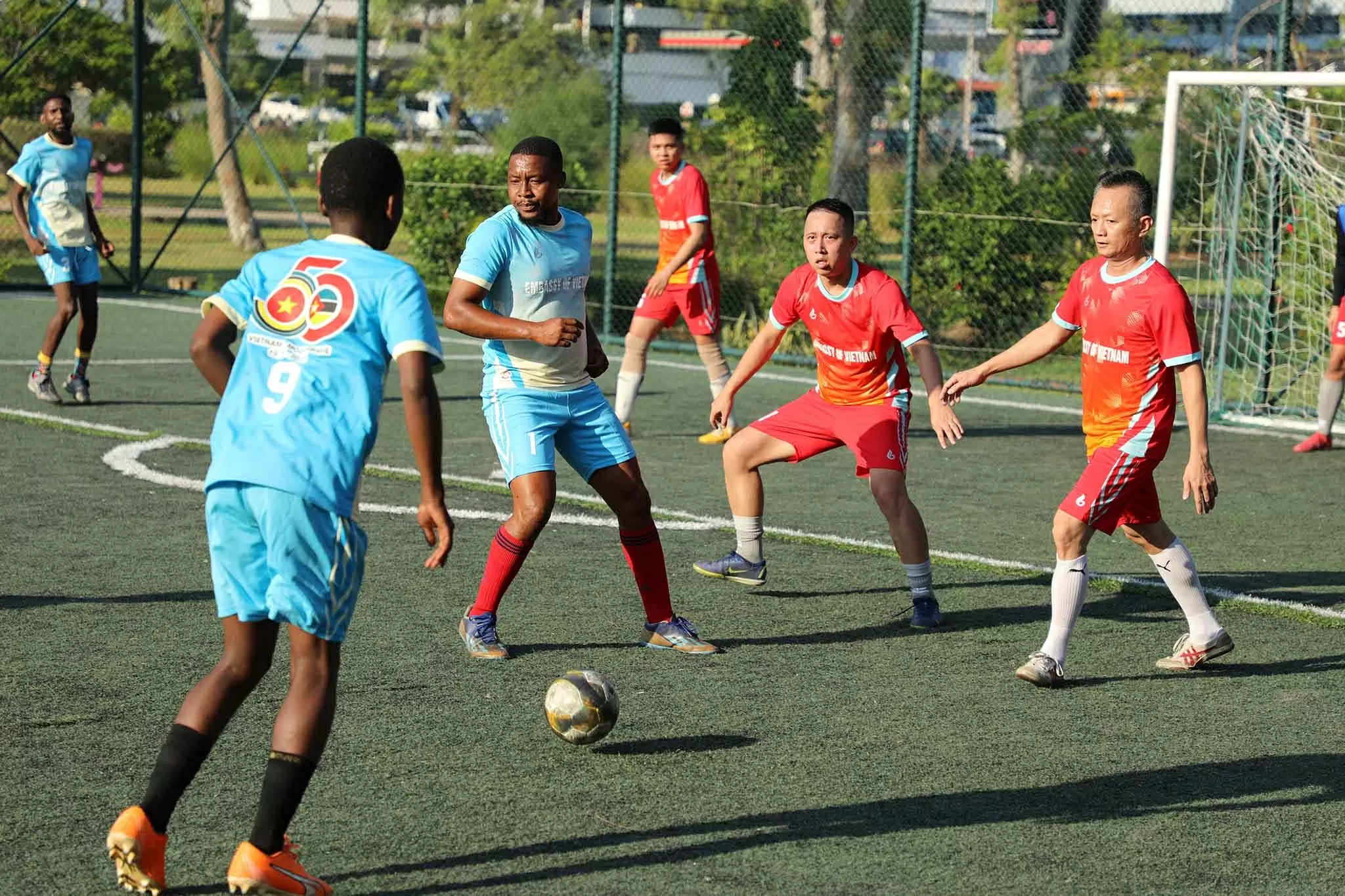 Đại sứ quán Việt Nam tại Mozambique tổ chức Giải bóng đá hữu nghị