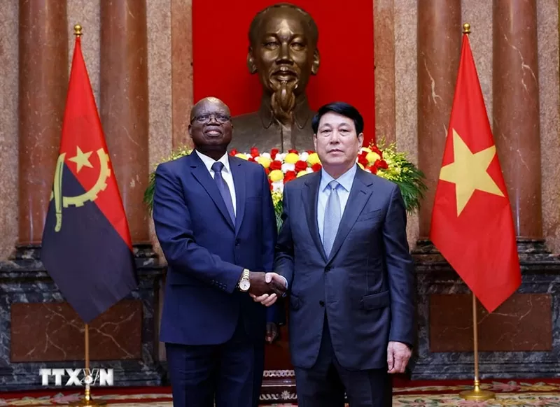 Chủ tịch nước Lương Cường tiếp Đại sứ Angola tại Việt Nam Fernando Miguel. (Nguồn: TTXVN)