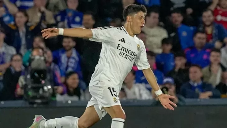 Real Madrid là 'vua' ghi bàn từ ngoài vòng cấm Real Madrid là 'vua' ghi bàn từ ngoài vòng cấm