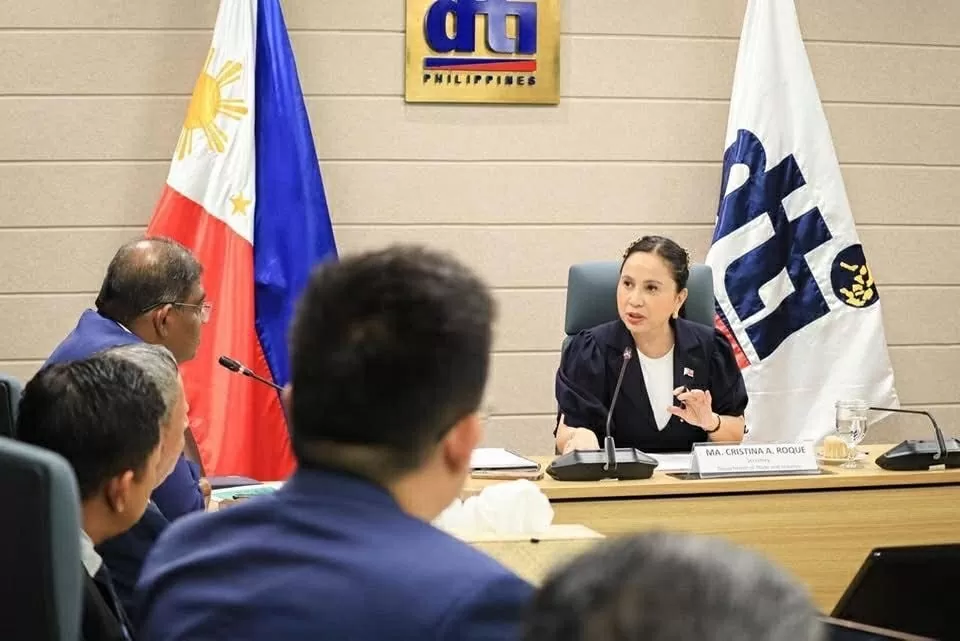 Bộ trưởng DTI Cristina Roque trong buổi gặp gỡ đại diện JAKIM, tháng 4/2025. (Nguồn: DTI) Bộ trưởng DTI Cristina Roque trong buổi gặp gỡ đại diện JAKIM, tháng 4/2025. (Nguồn: DTI)