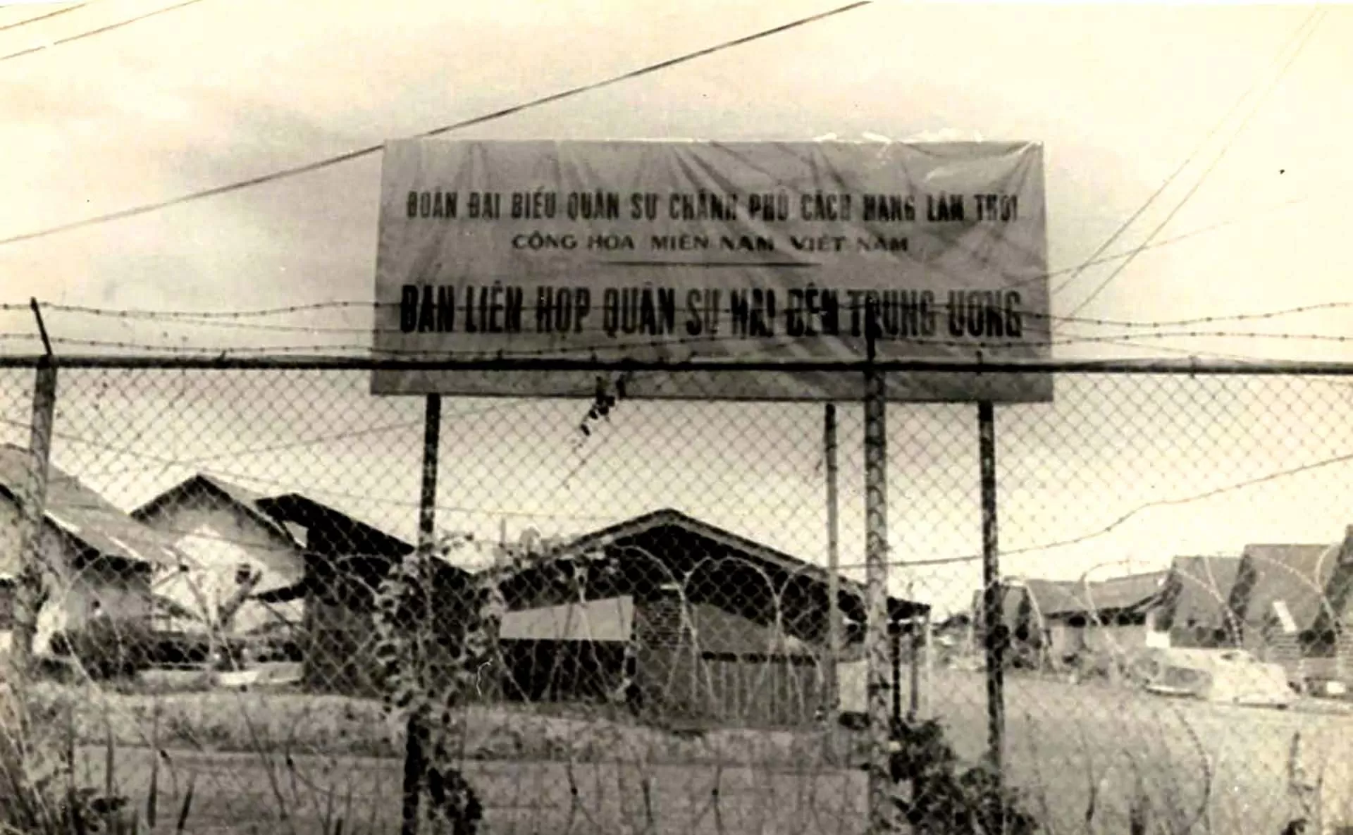 Một lần đi đưa công hàm cho Ủy ban Quốc tế