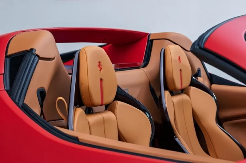 Không gian nội thất của Ferrari 296 GTS chính là sự hòa quyện giữa đẳng cấp và cá tính Không gian nội thất của Ferrari 296 GTS chính là sự hòa quyện giữa đẳng cấp và cá tính