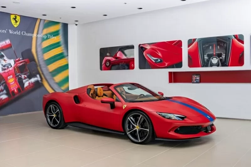 Ferrari 296 GTS sở hữu màu sơn ngoại thất Rosso F1-75 Opaco với sắc đỏ nhám độc đáo Ferrari 296 GTS sở hữu màu sơn ngoại thất Rosso F1-75 Opaco với sắc đỏ nhám độc đáo