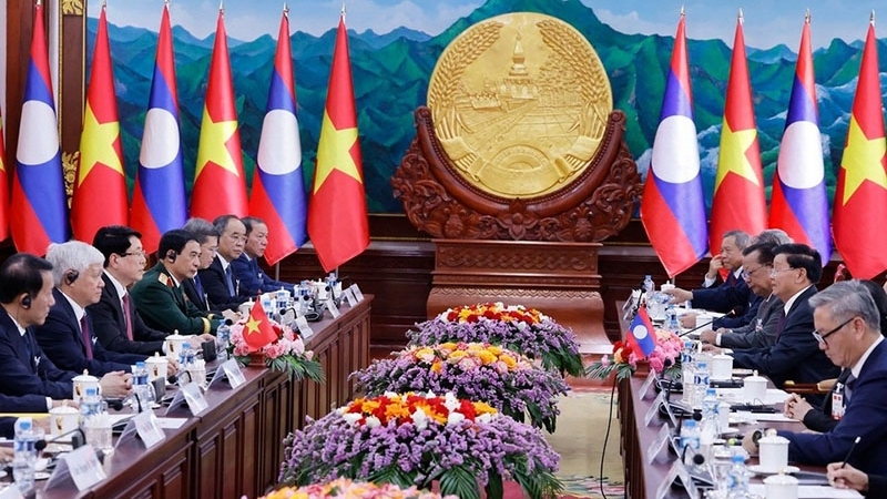 viet nam lao vun dap bon chu tinh