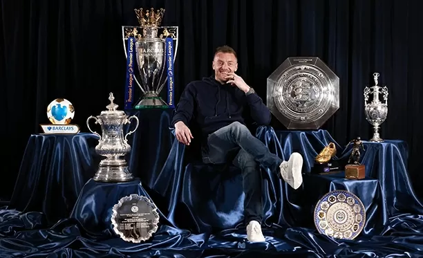 Jamie Vardy rời Leicester City với tư cách là một huyền thoại. Jamie Vardy rời Leicester City với tư cách là một huyền thoại.