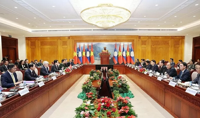 Chủ tịch nước Lương Cường hội kiến Chủ tịch Quốc hội Lào Saysomphone Phomvihane