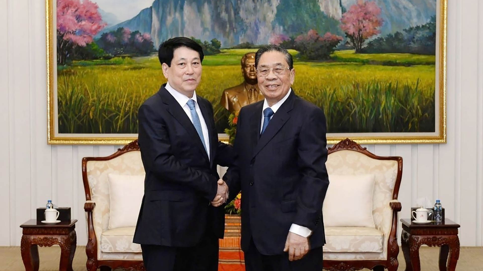 chu tich nuoc luong cuong gap cac nguyen lanh dao cap cao lao