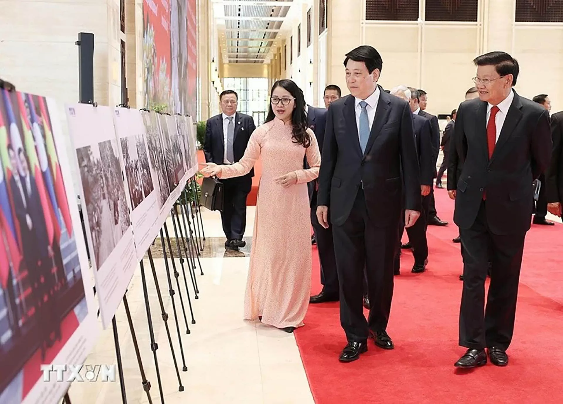 Giao lưu hữu nghị ‘Việt-Lào hai nước chúng ta, tình sâu hơn nước Hồng Hà-Cửu Long’