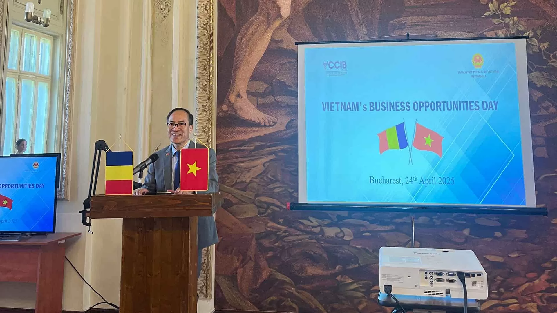 Việt Nam-Romania: Nhanh chóng hiện thực hóa mục tiêu đạt 1 tỷ USD kim ngạch thương mại song phương Việt Nam-Romania: Nhanh chóng hiện thực hóa mục tiêu đạt 1 tỷ USD kim ngạch thương mại song phương