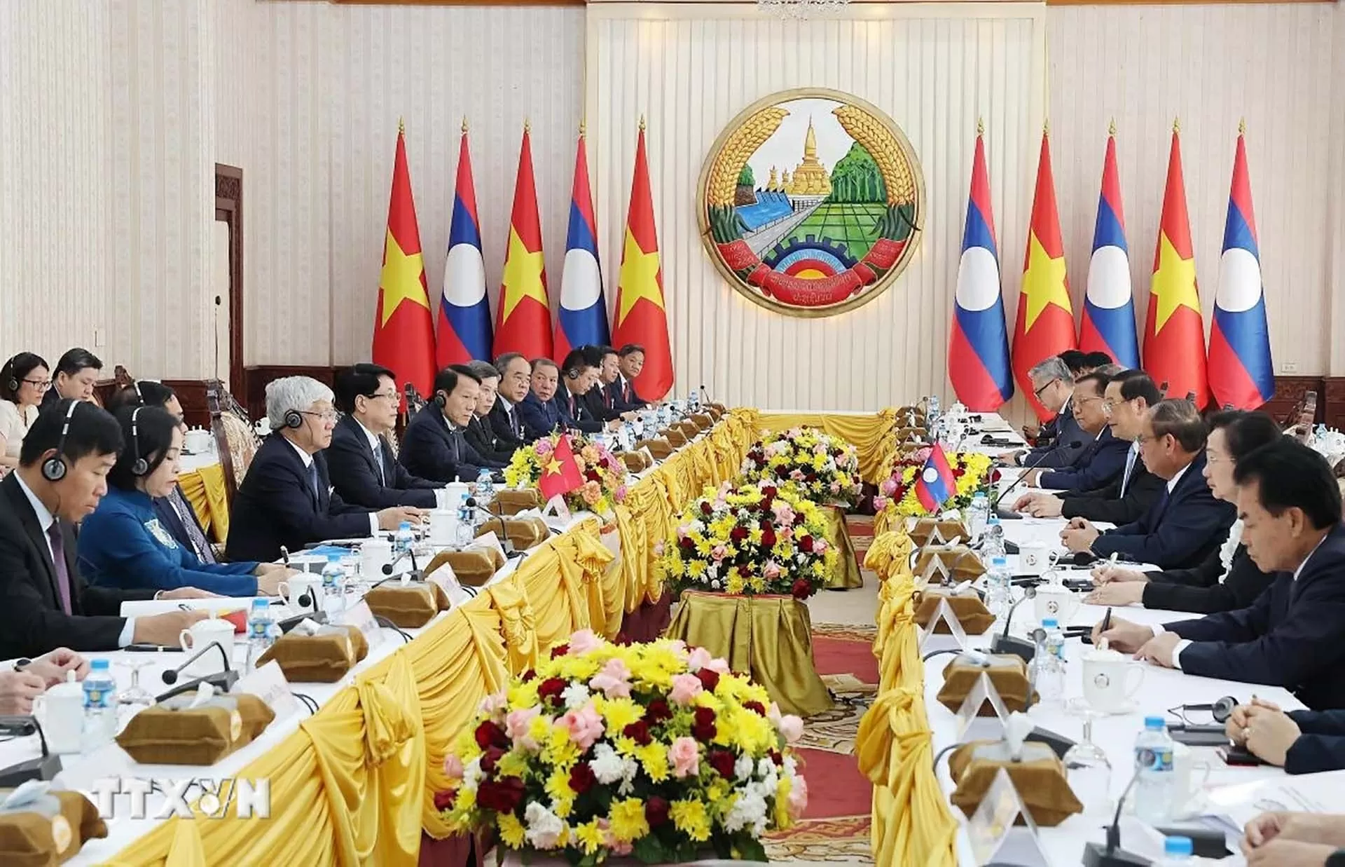 Việt Nam-Lào hướng tới mục tiêu kim ngạch thương mại 5 tỷ USD trong những năm tới