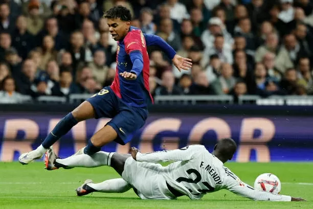 Đối thủ khó nhằn nhất của Yamal đá chính ở El Clasico