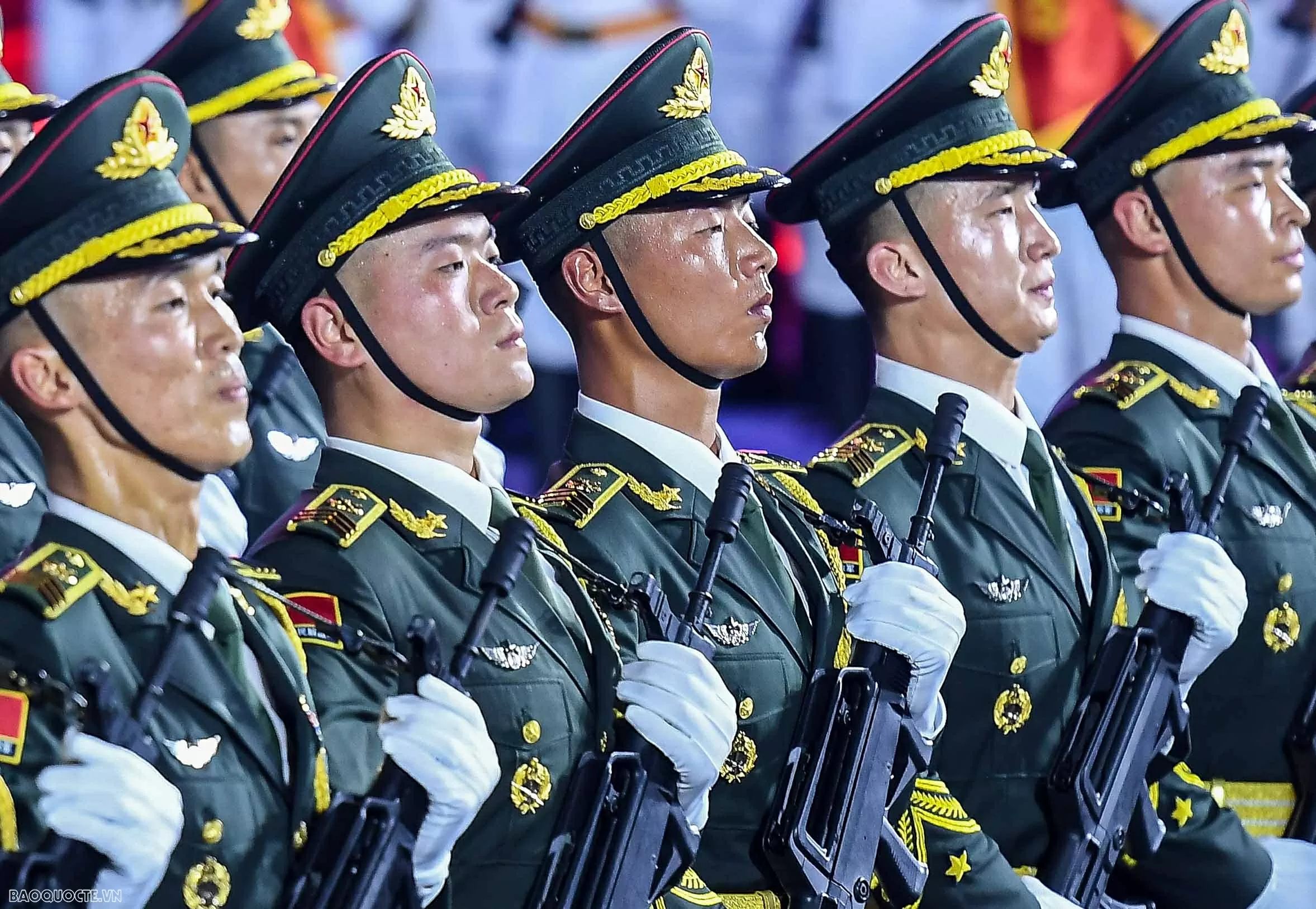 Hình ảnh quân đội Trung Quốc, Lào và Campuchia diễu binh tại Việt Nam