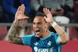 HLV Pellegrini đề nghị mượn Antony thêm một mùa giải