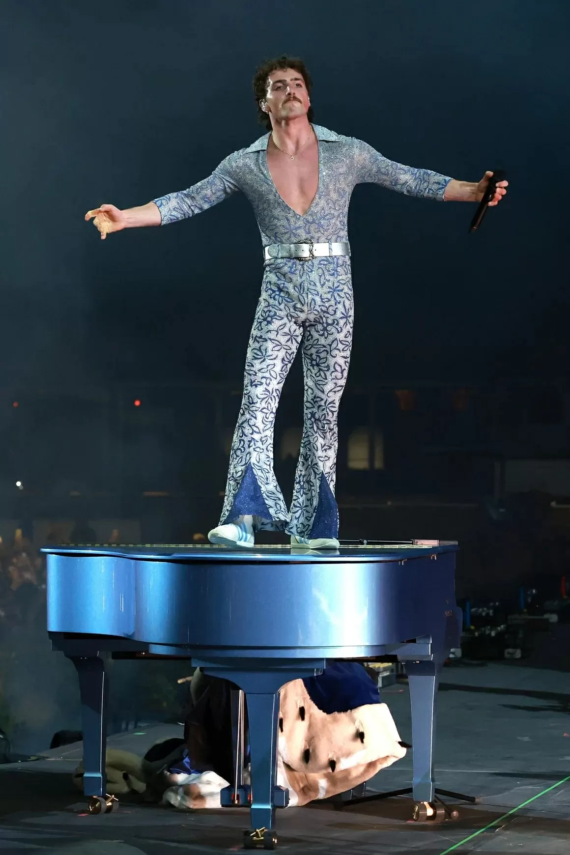 Nhìn lại những bộ cánh ấn tượng của dàn sao tại Coachella 2025 Nhìn lại những bộ cánh ấn tượng 'có một không hai' của dàn sao tại Coachella 2025